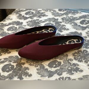 Rothy’s The Almond Demi; Black Cherry; Size 8